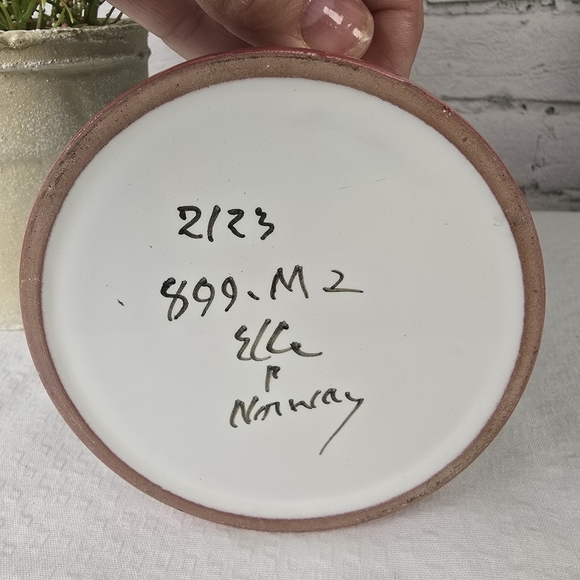 MID-20TH C NORWEGIAN VINTAGE #899 GLAZED RED CLAY, HAND PAINTED BEER MUG, RARE - Picture 4 of 6